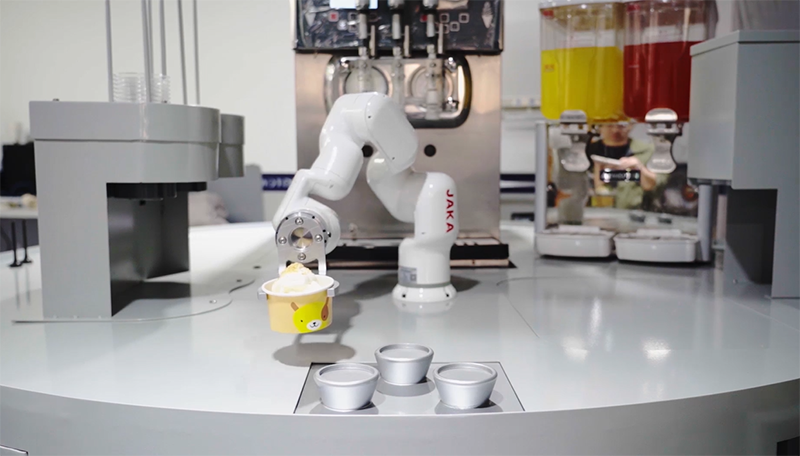 Ice Cream Robotic Arm (3)